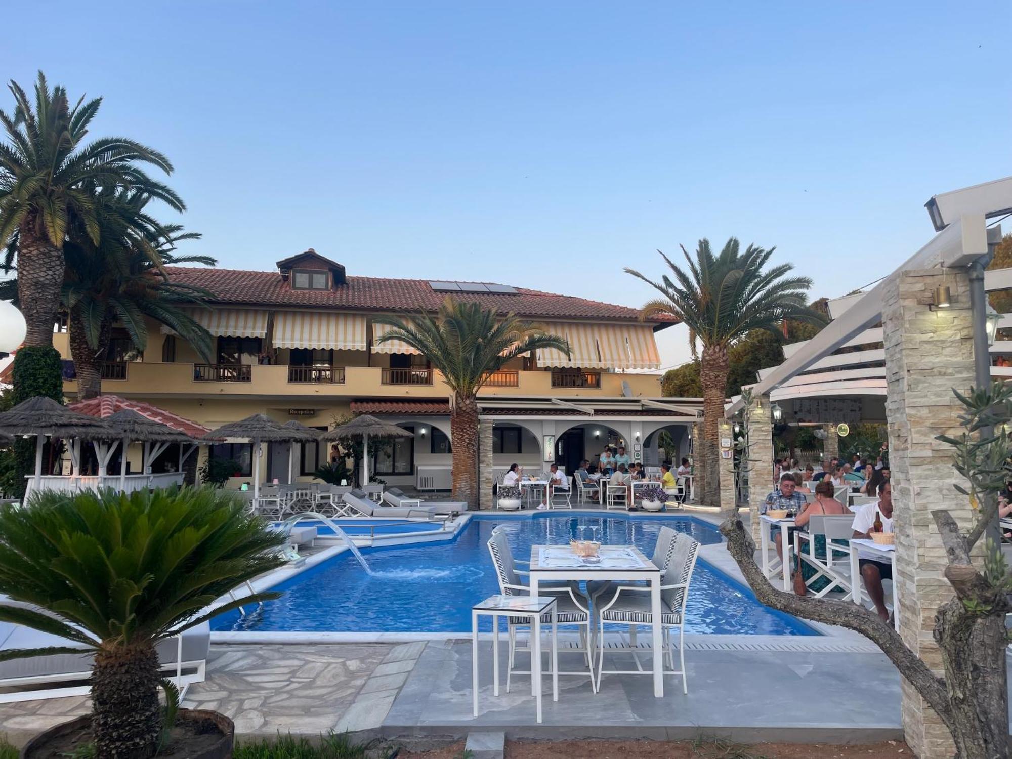 Vergos Hotel Вурвуру Екстер'єр фото